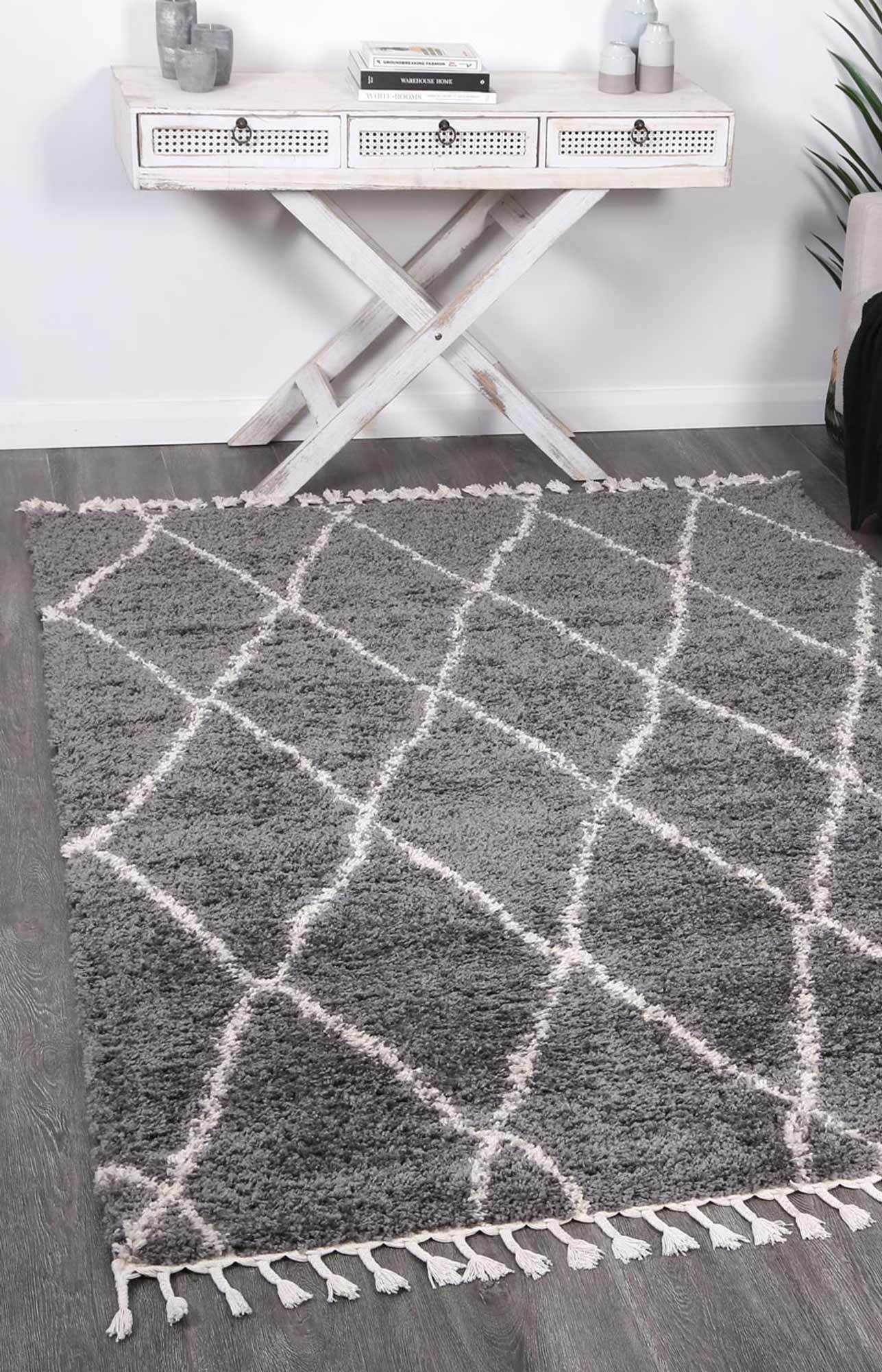 Kasbah Clara Diamond Tribal Grey Rug - Floorsome - Modern Rugs - KASB16031532956 - Modern Rugs