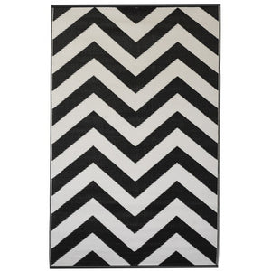 Recycled plastic outdoor rug Laguna black and white