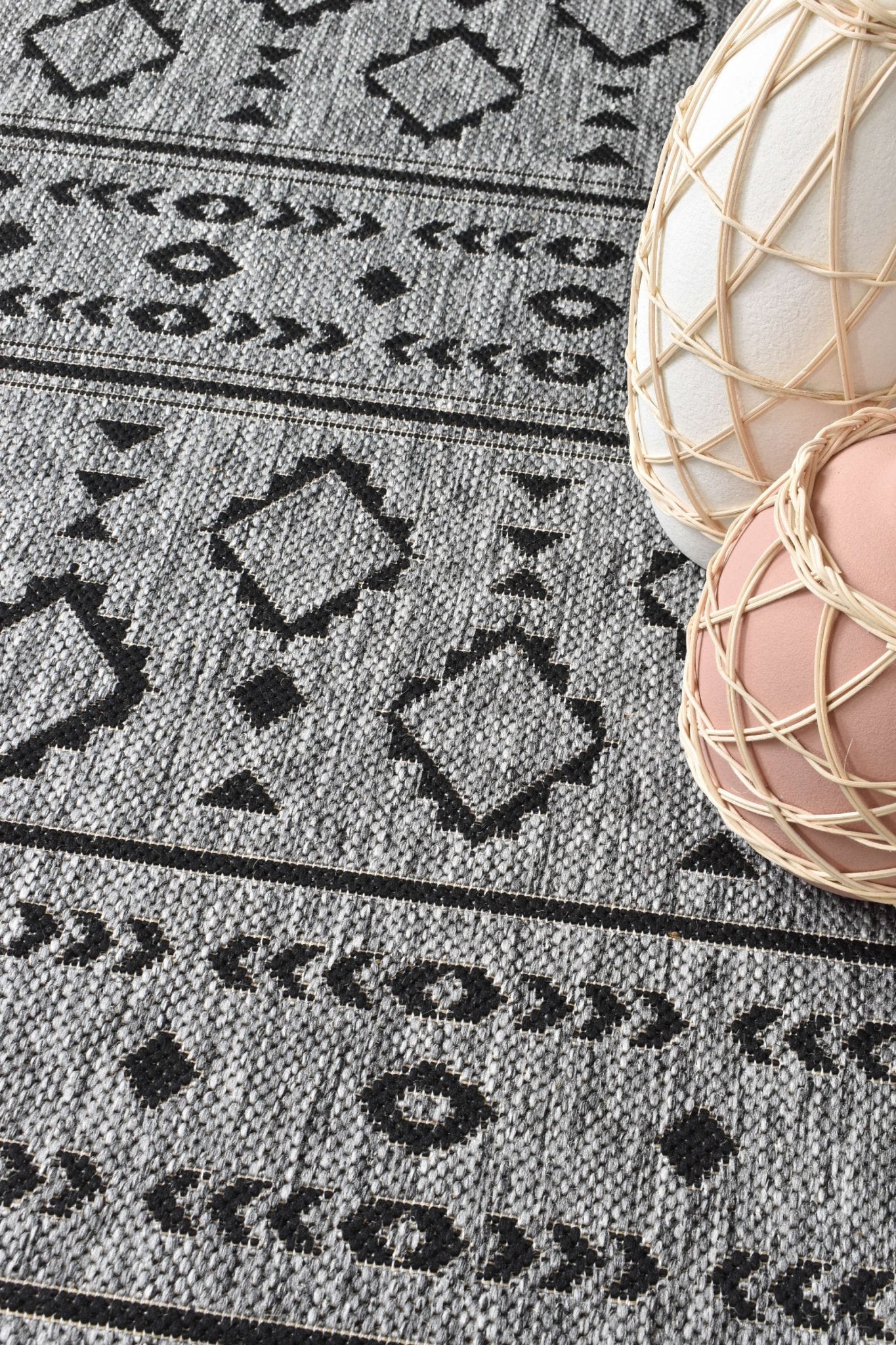 Alaska Dark Grey Rug 3333 - DM9E - Floorsome - INDOOR/OUTDOOR - LONG - 3333 - DM9E - 50x80 - INDOOR/OUTDOOR