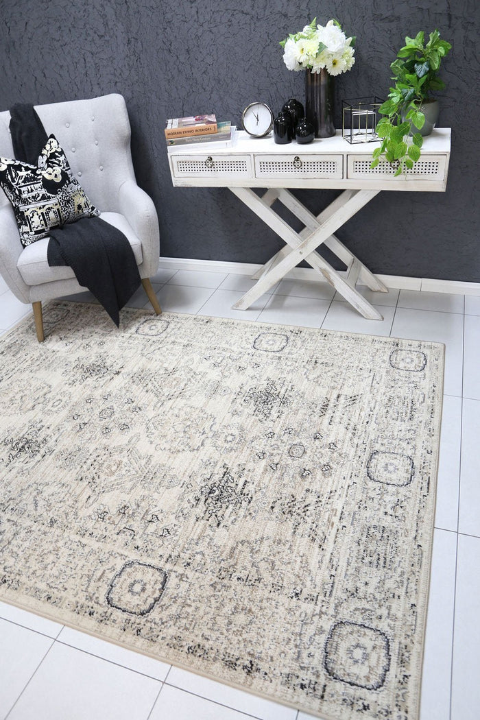 Arya Cream Ziegler Traditional Ikat Rug