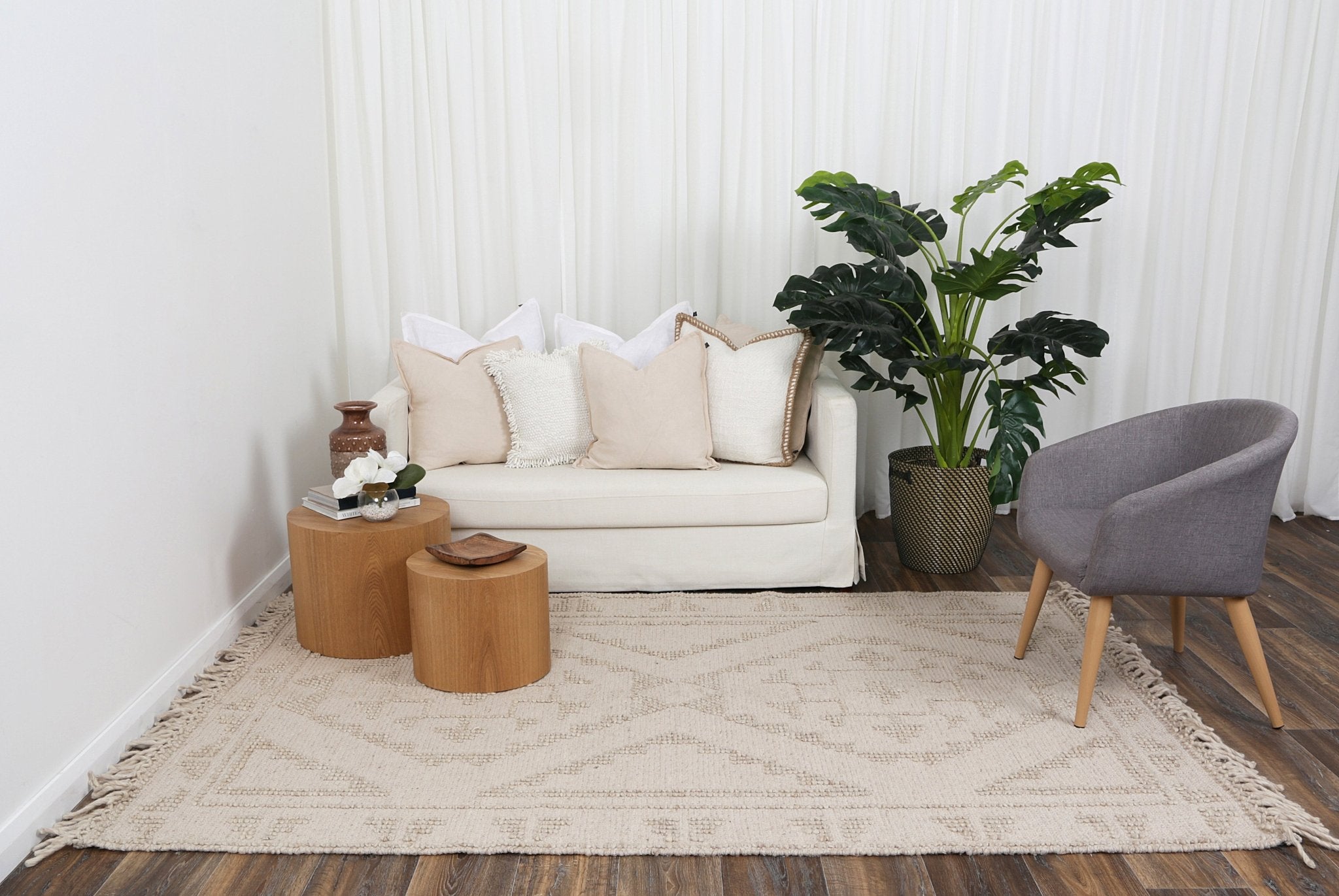 Diego Ornamental Brown Wool Rug - Floorsome - Area Rug - DIEG16003BROW - Area Rug