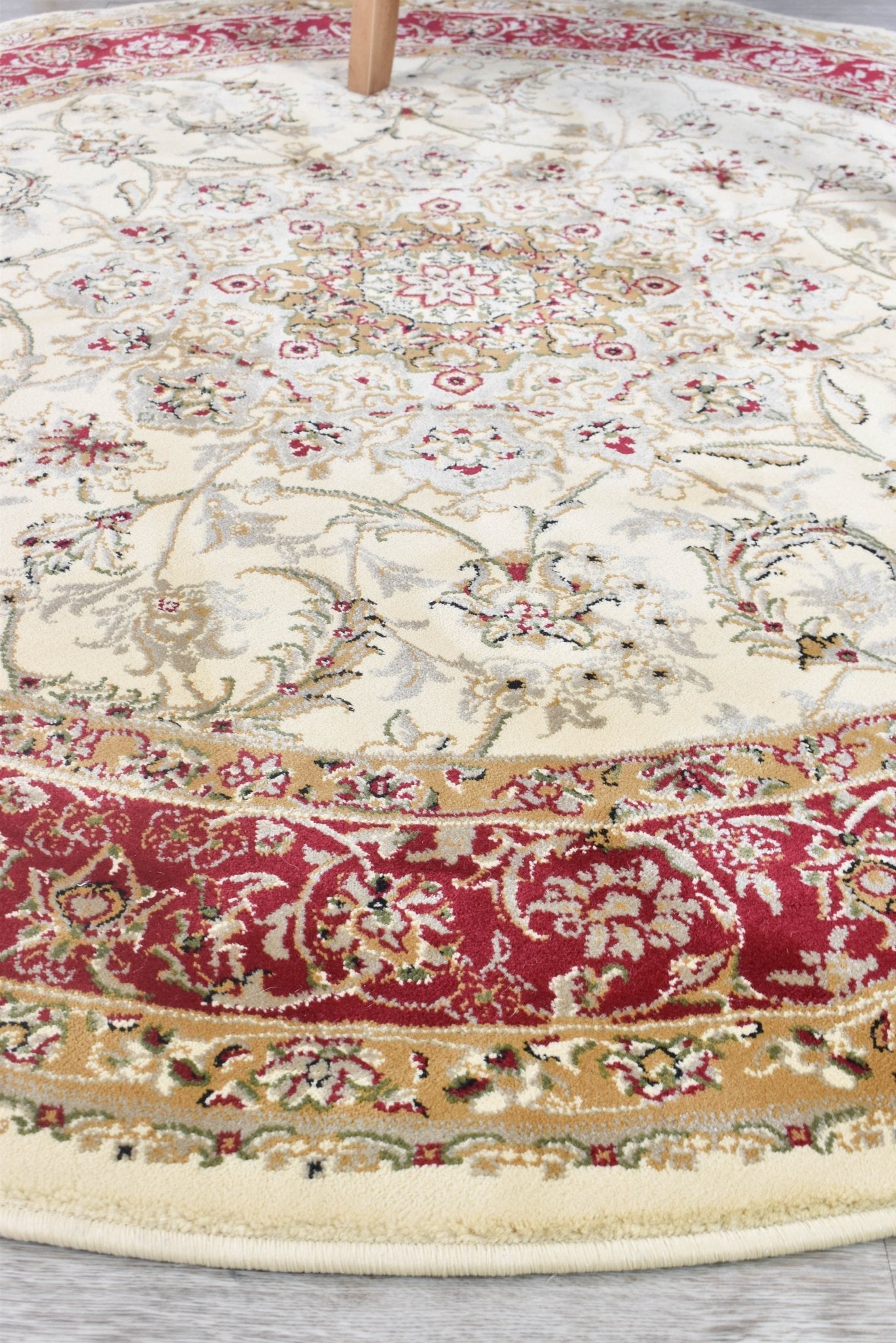 Granada 15 Cream Red - Floorsome - TRADITIONAL - ADEL - 15 - CRE - RED - 120X170 - TRADITIONAL