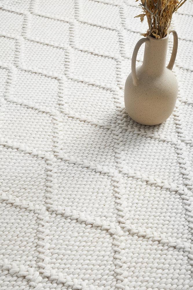 Huxley White Rug - Floorsome - HUXLEY COLLECTION - HUX - WHITE - 225X155 - HUXLEY COLLECTION