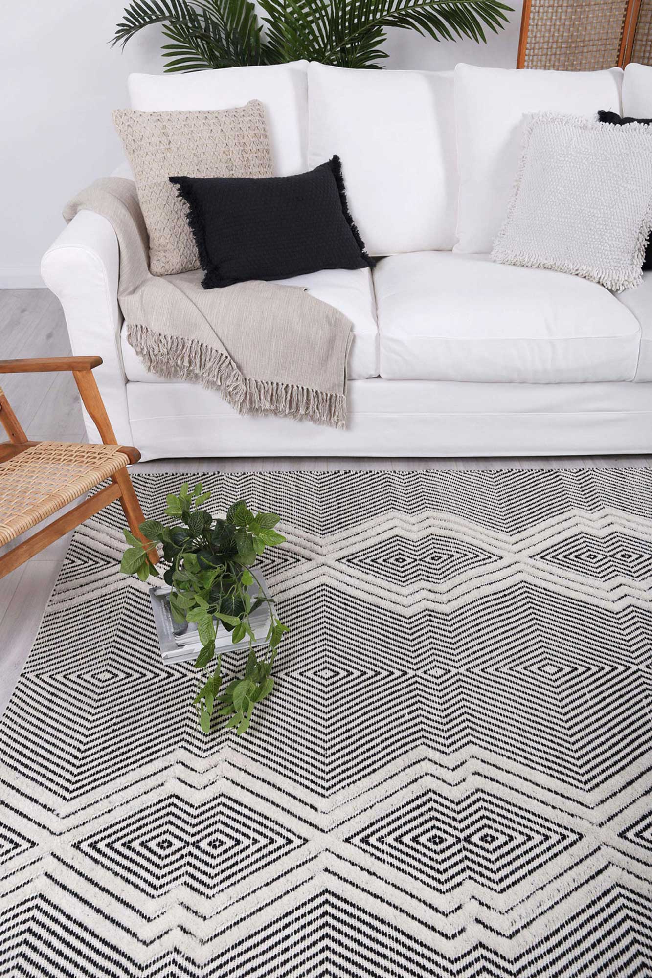 Kaiden Saw Ivory Wool Rug - Floorsome - Rug - HIMA160100IVOR - Rug
