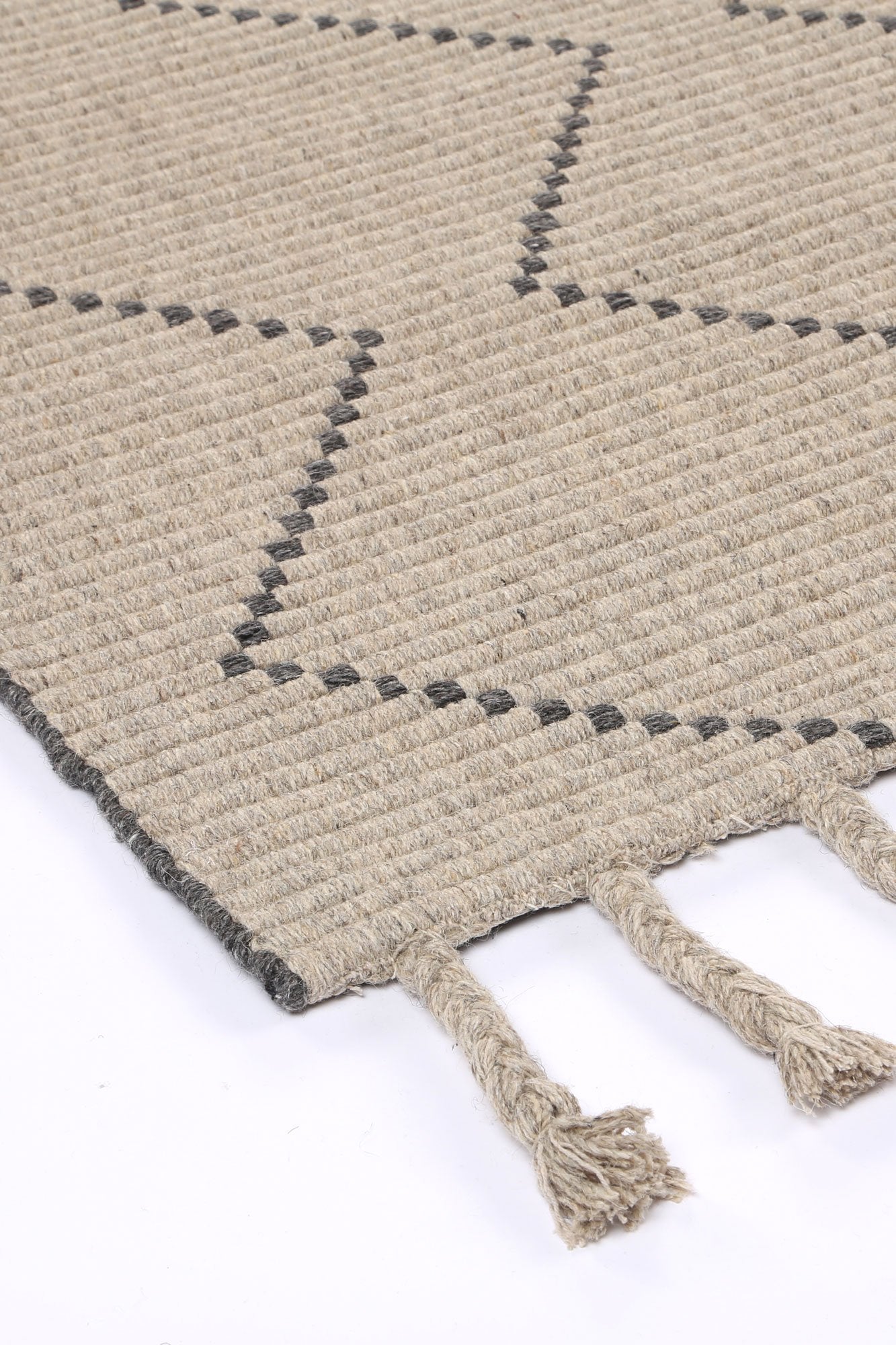 Leilani Diamond Tassel Ash Rug - Floorsome - Rug - GOA803D2ASH - Rug