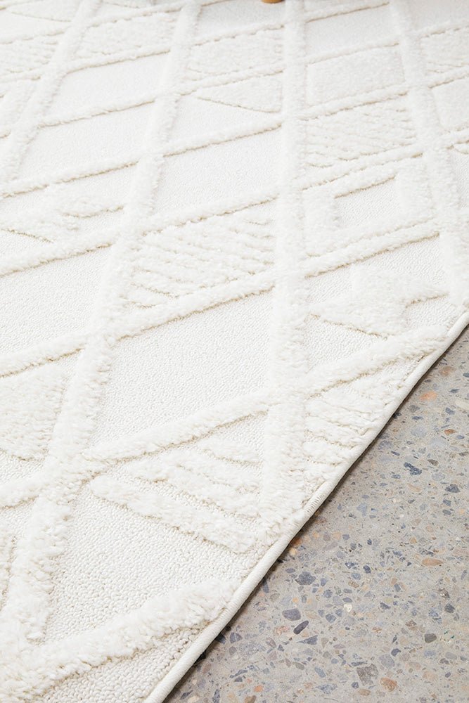Marigold Lisa White - Floorsome - Marigold Collection - MAR - LISA - WHT - 230X160 - Marigold Collection
