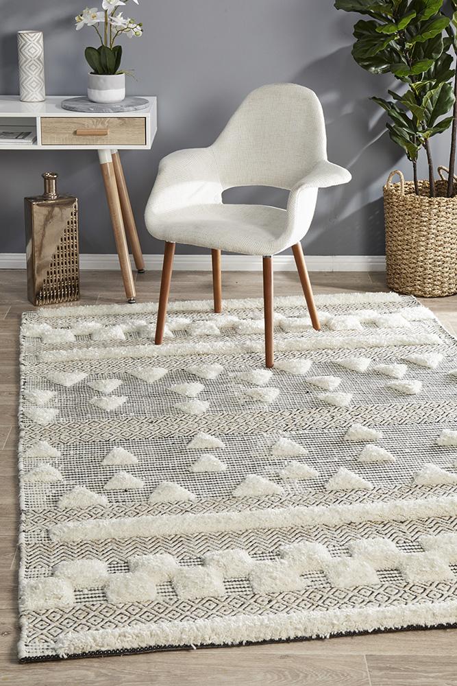 Miller 733 Ivory Rug