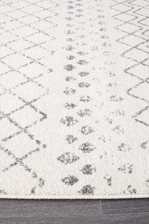 Oasis 454 White Grey Tribal Runner Rug - Floorsome - Modern