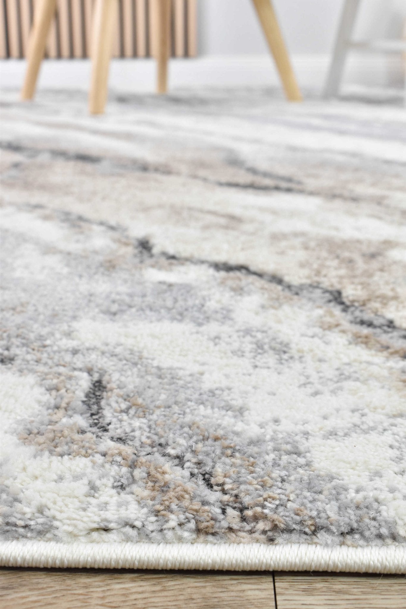 Opulent Radiance Rug - Floorsome - MODERN - CHAR-WILLOW-80X150 - MODERN