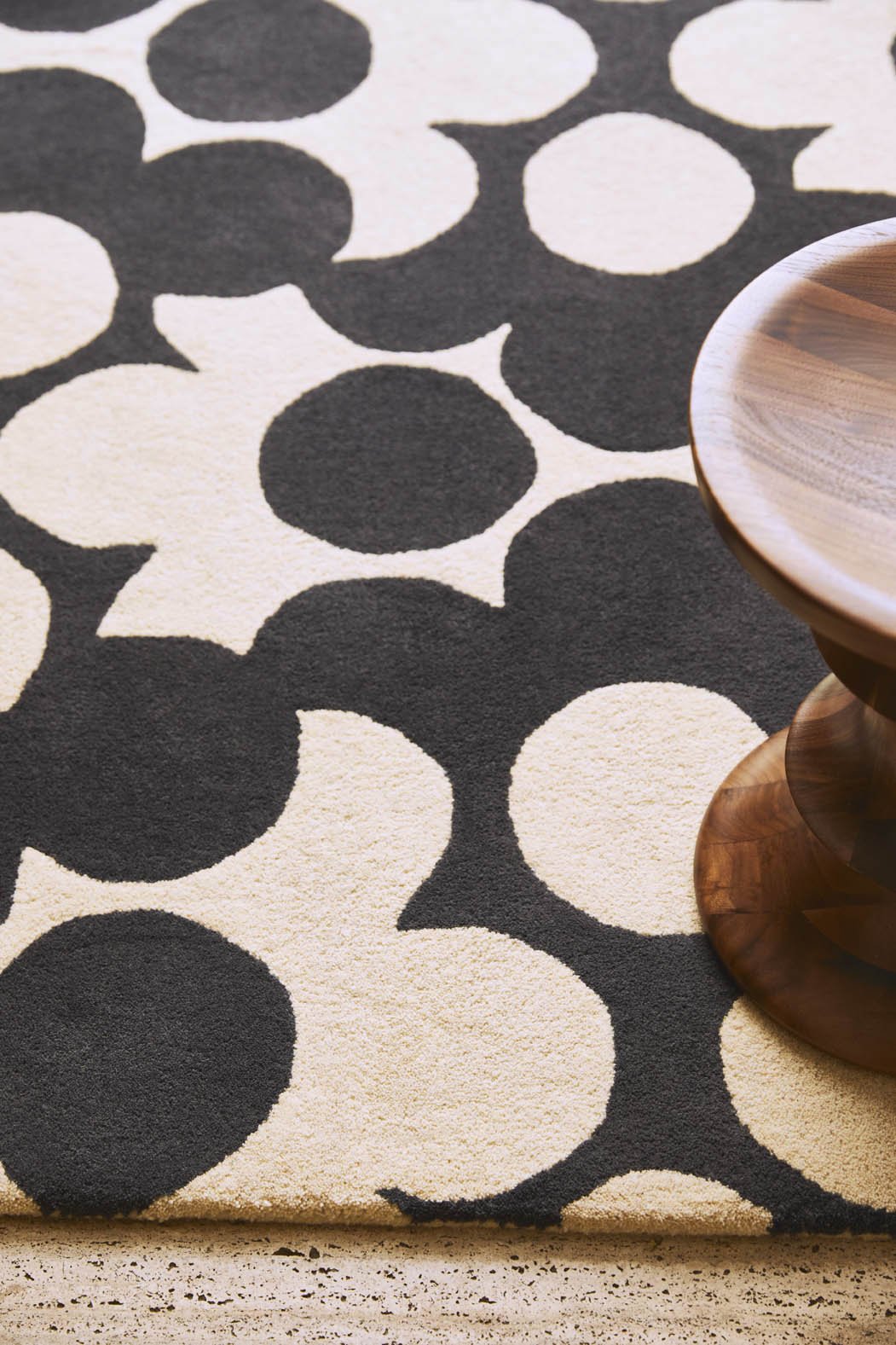 Orla Kiely Puzzle Flower Slate 060905 Rug - Floorsome - Brink & Campman - 2022 Collection - BC - OK - 060905 - 180X120 - Brink & Campman - 2022 Collection