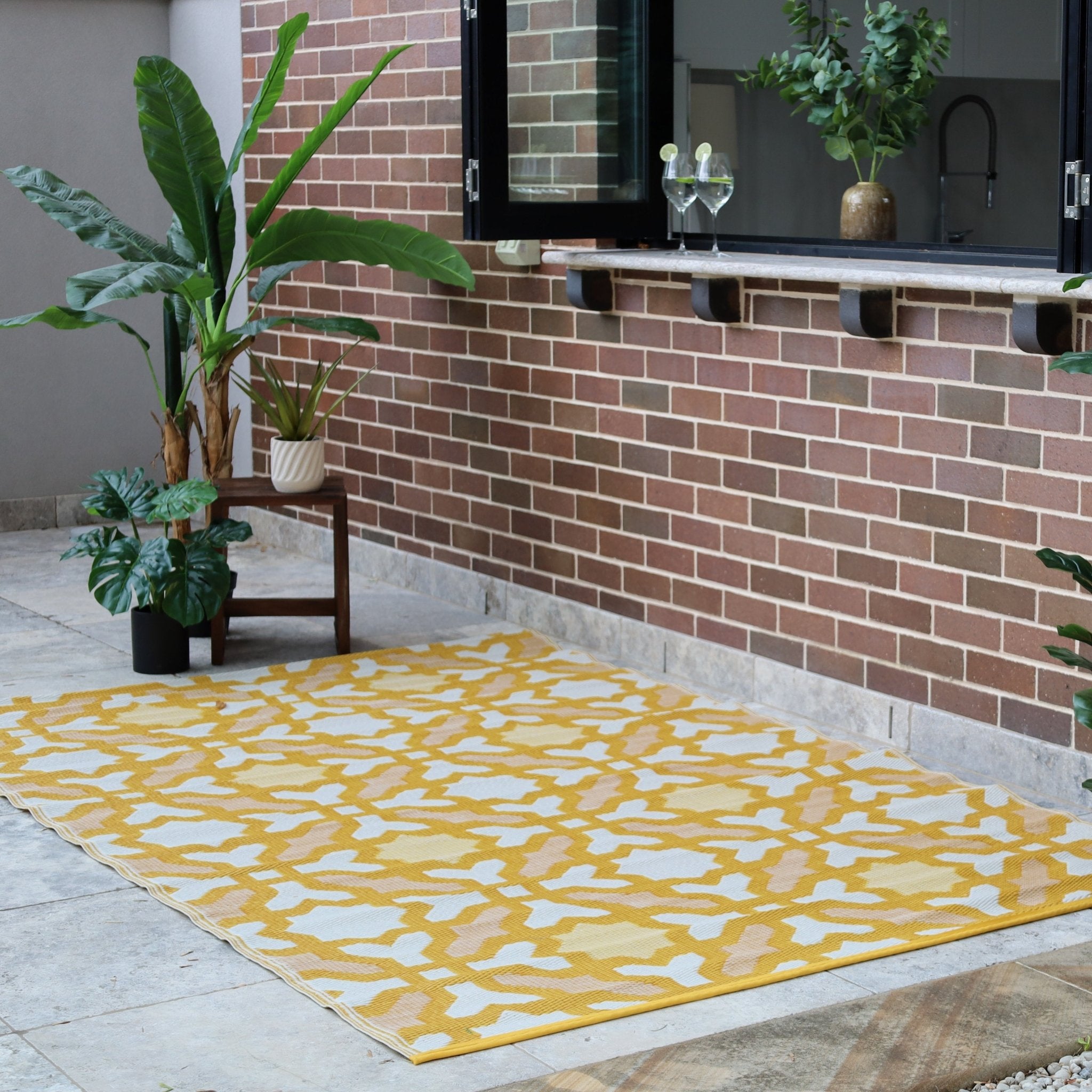 Seville Yellow Recycled Plastic Outdoor Rug - Floorsome - PLRSEVYEL180270 - 