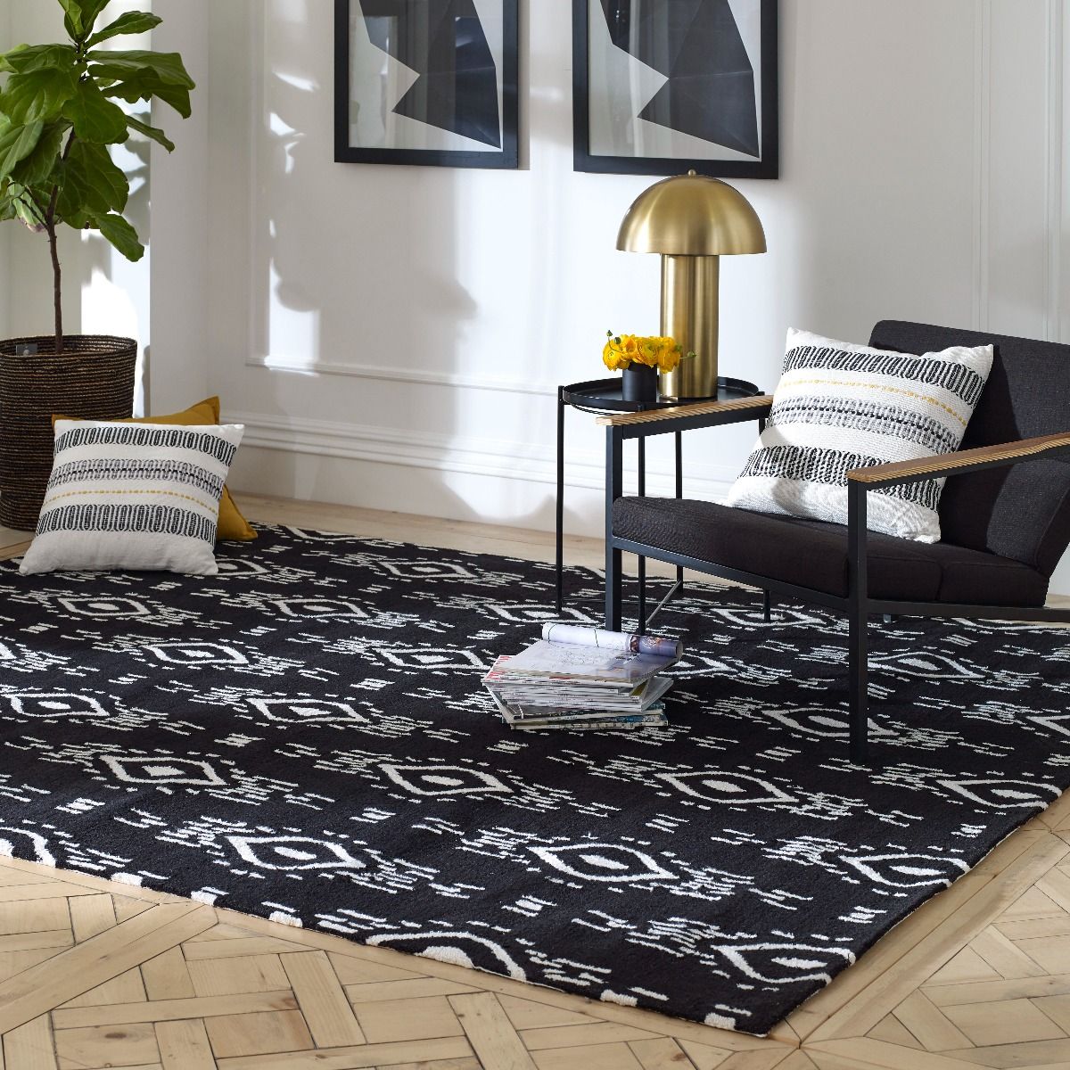 Surah Black And White Tribal P.E.T Indoor Outdoor Rug - Floorsome - Indoor/Outdoor Rugs - PETSURAH0120180 - Indoor/Outdoor Rugs
