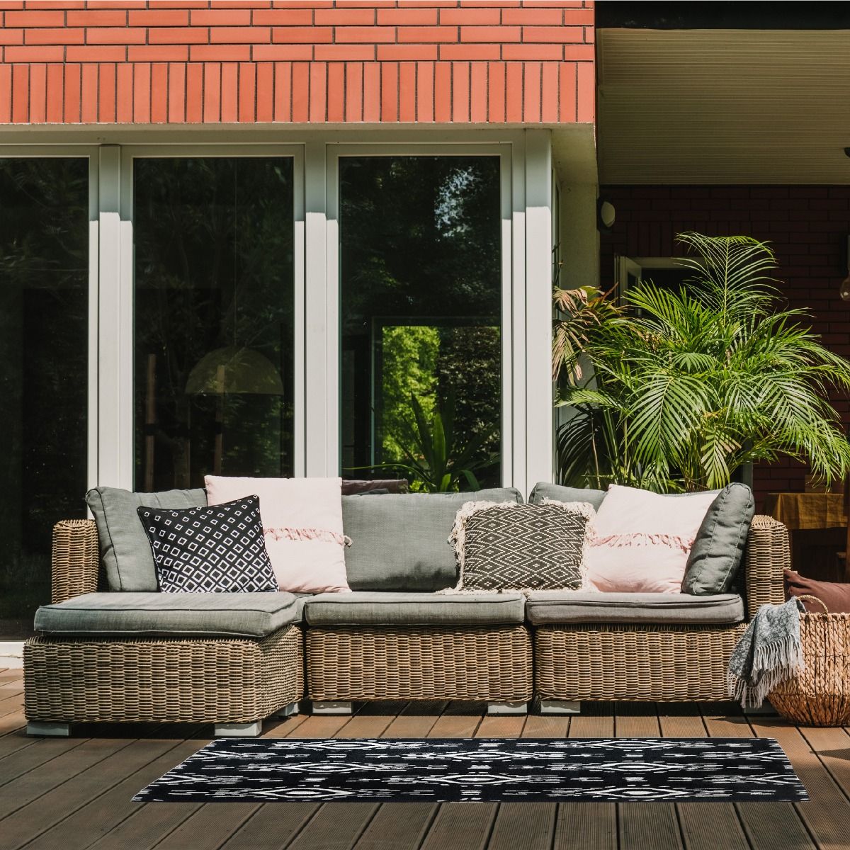 Surah Black And White Tribal P.E.T Indoor Outdoor Rug - Floorsome - Indoor/Outdoor Rugs - PETSURAH0120180 - Indoor/Outdoor Rugs