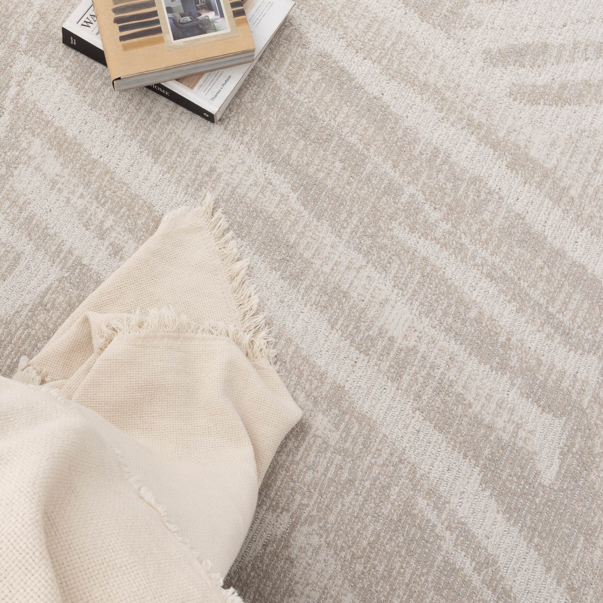 Toscana Geo Lines Beige Cream Rug - TOS1 - Floorsome - Area Rug - TOSC1601 - Area Rug
