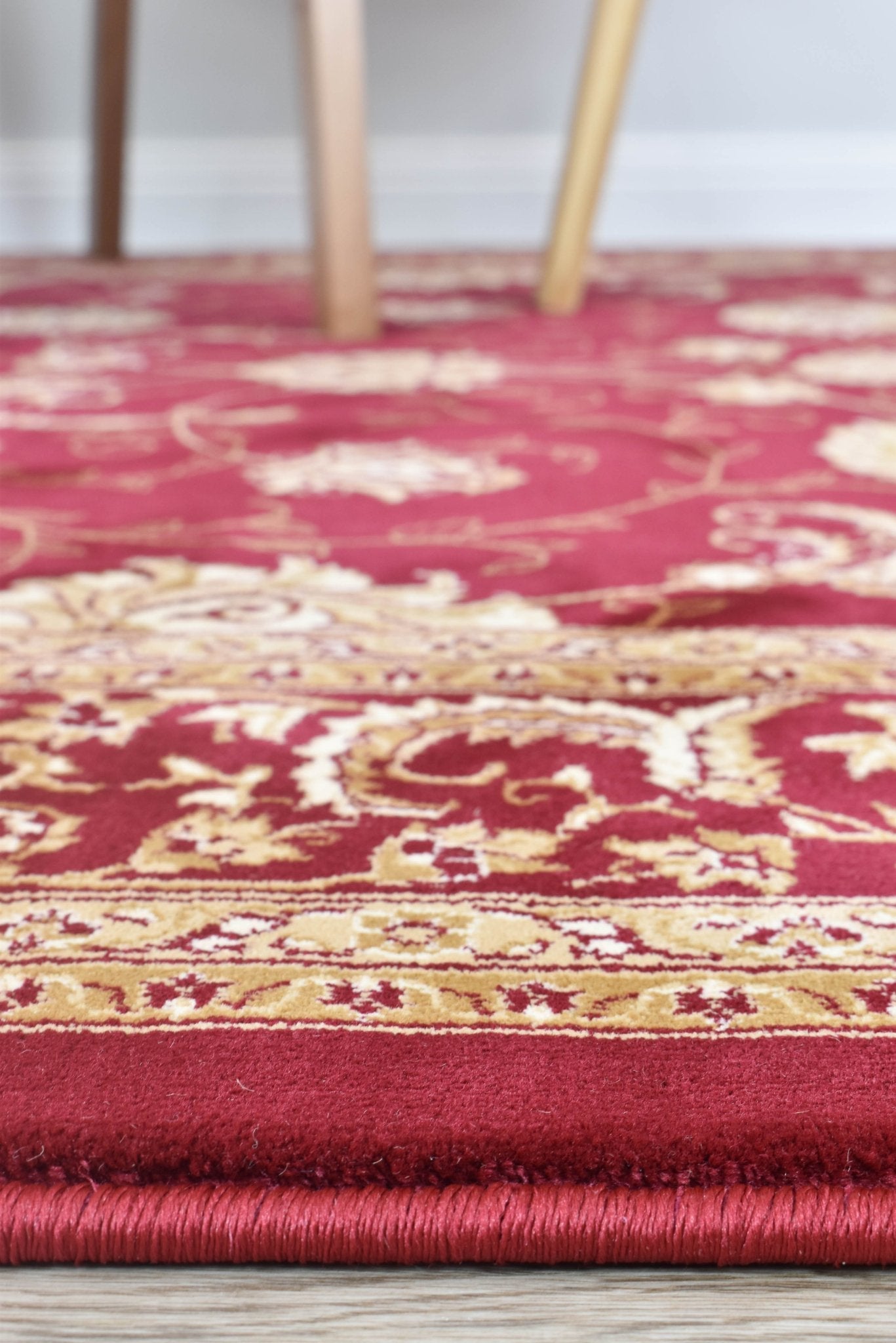 Vienna 84 Red - Floorsome - TRADITIONAL - RIVIE - 84 - RED - 160X230 - TRADITIONAL