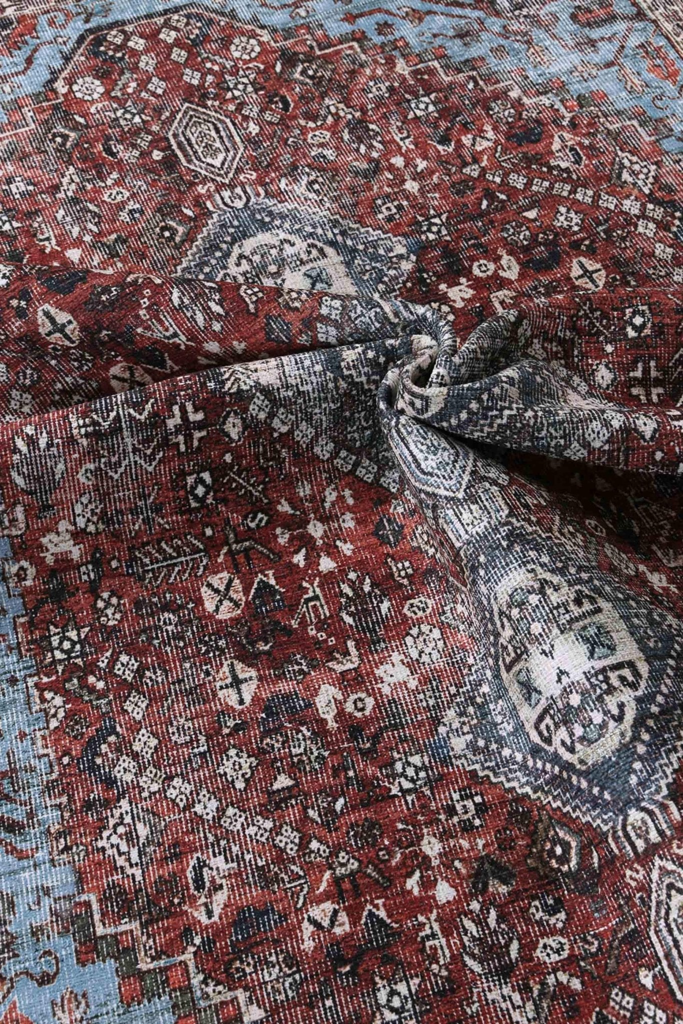 Vintage Crown Edinburgh Rug - Floorsome - Traditional - VINT160292300 - Traditional
