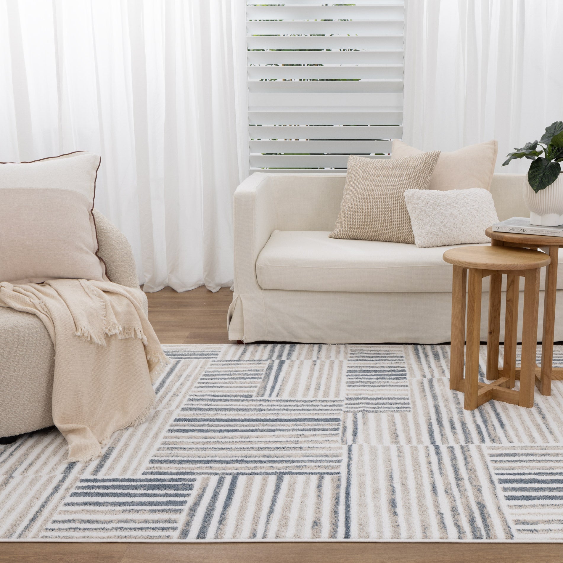 Wellington Geometric Lines Blue Rug - Floorsome - Area Rug - WELL160W002 - Area Rug