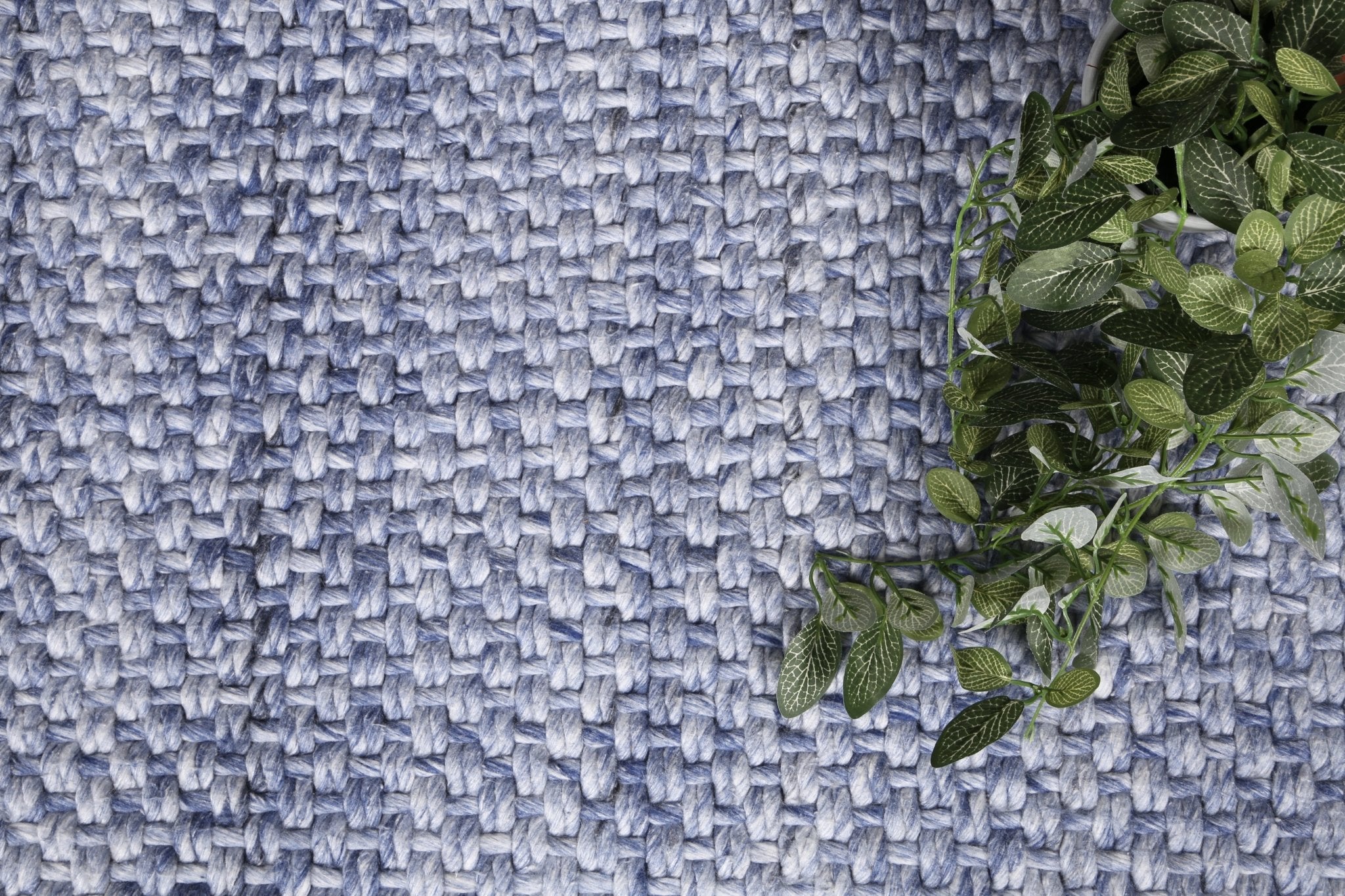 Zayna Chignon Blue Wool Blend Rug - Floorsome - Rug - HARL160CHIGBLUE - Rug