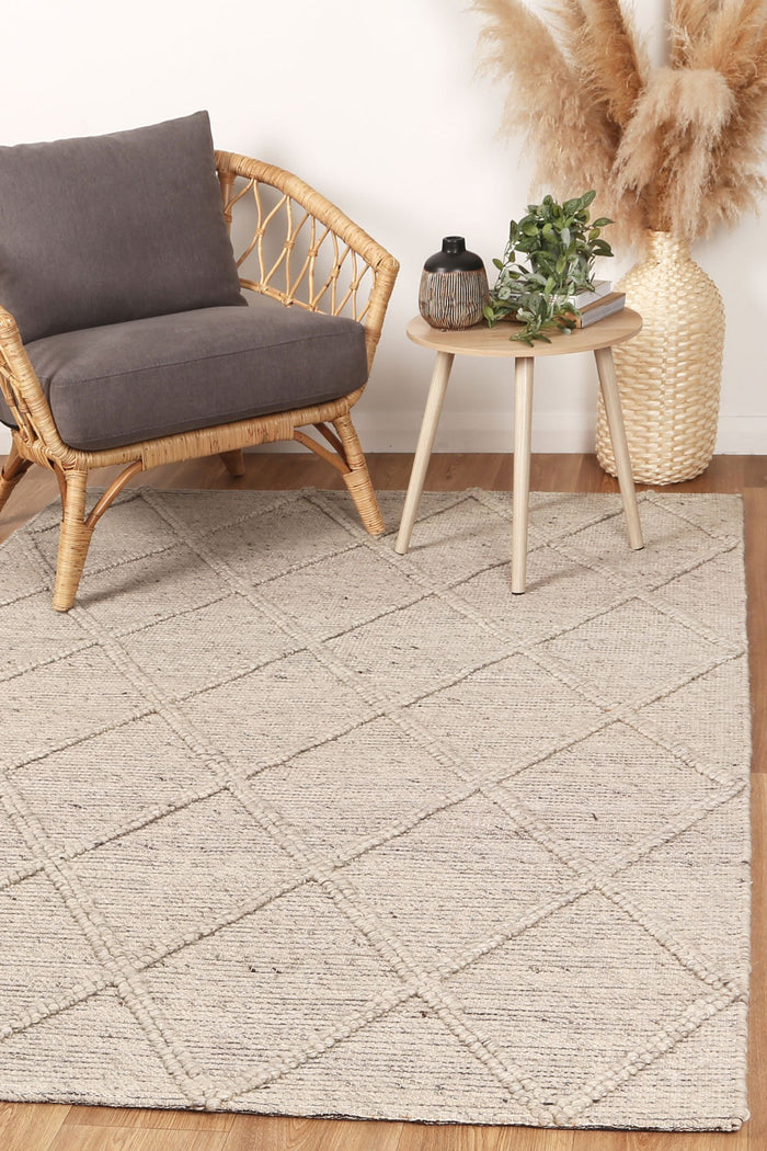 Leilani Diamond Braided Ash Rug