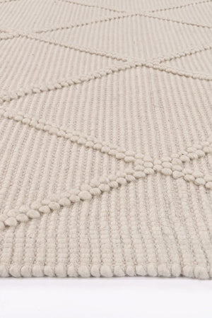 Leilani Diamond Braided Cream Rug