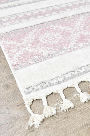 August Mia Pink Rug