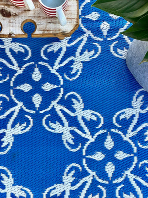 SANTORINI Recycled Plastic Mat, Blue & White 1.8x2.7m