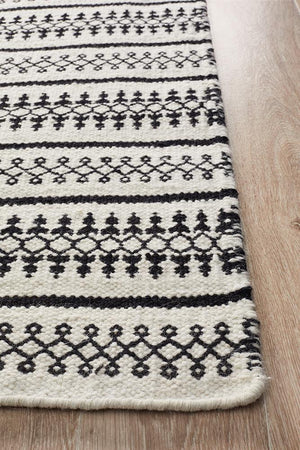 Ester Delicate Lace Woollen Rug Ivory Black