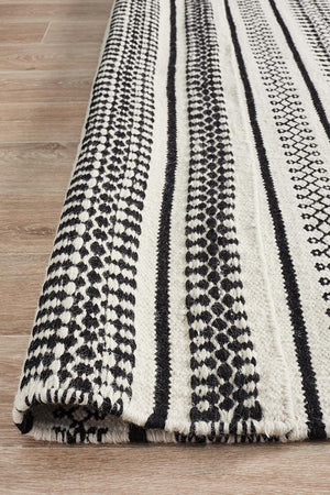 Ester Delicate Lace Woollen Rug Ivory Black