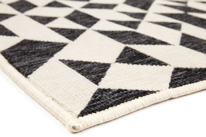 Yuma Black And Cream Modern Polypropylene Outdoor Rug